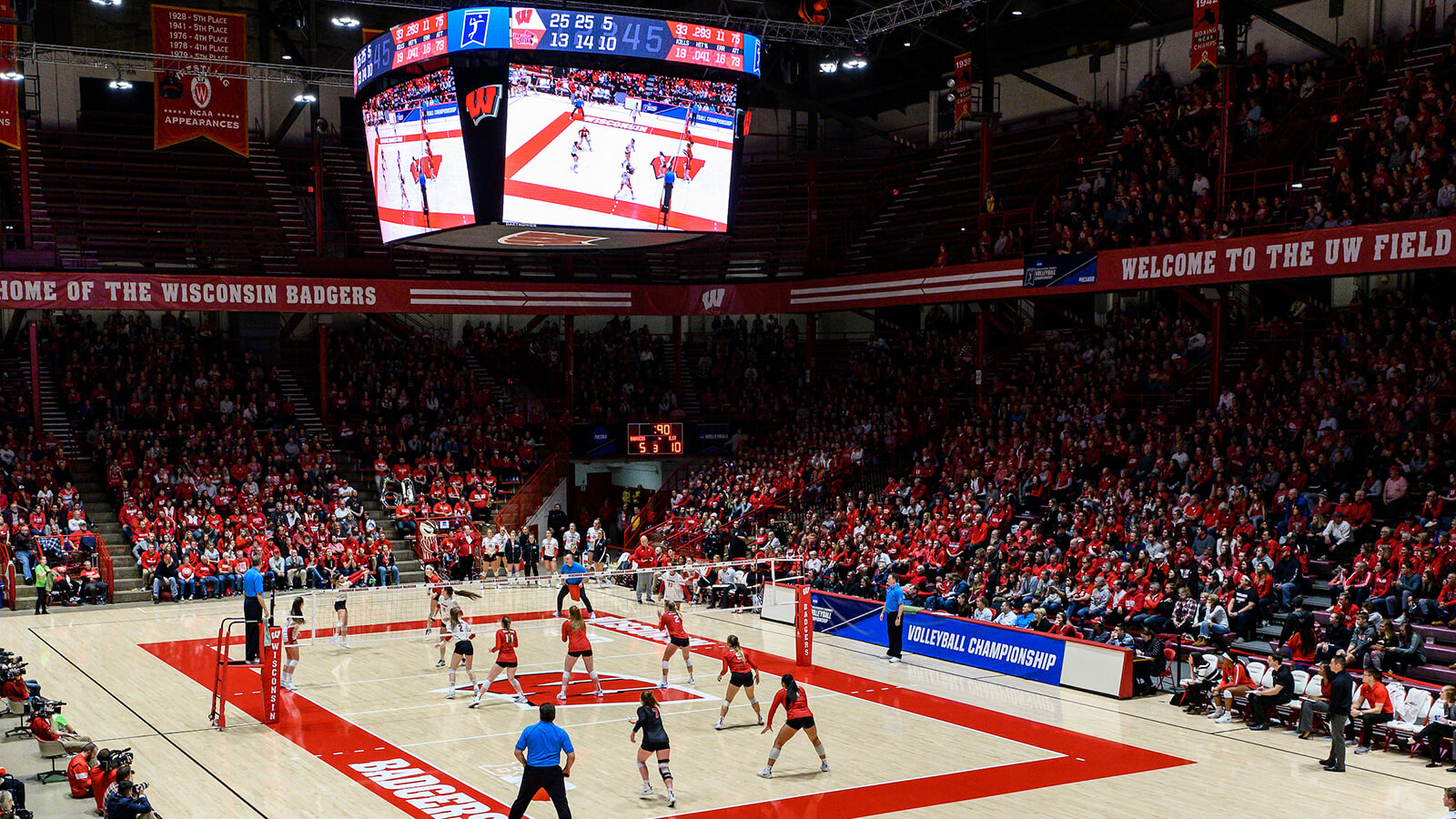 Volleyball tam ready to face off at the packed Field House.